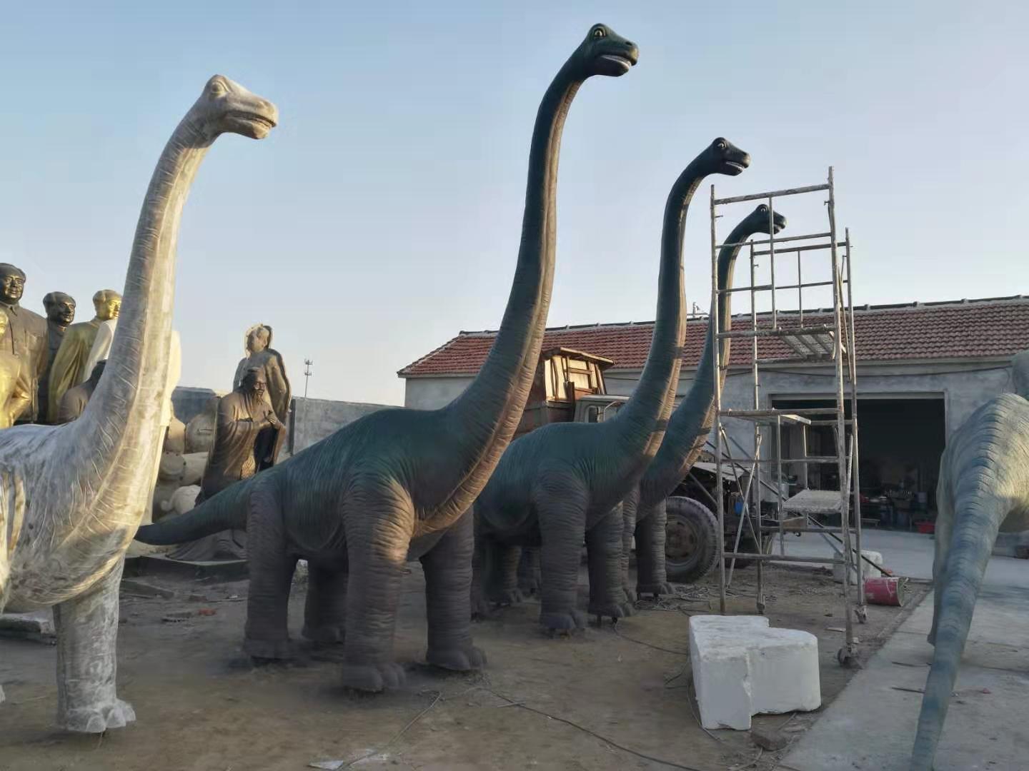 恐龍雕塑項目部分完工，出廠安裝（組圖）。